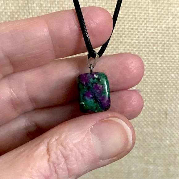 Hand Crafted Natural Stone/Crystal Pendant  Necklace Set Made By My Daughter - Picture 9 of 10